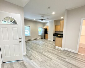 174 Bolton St in Boston, MA - Building Photo - Building Photo