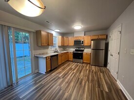 2621 Macgregor Downs Rd, Unit C in Greenville, NC - Building Photo