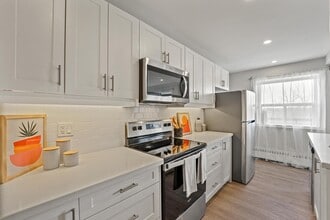 38 King Street W in Hamilton, ON - Building Photo - Building Photo