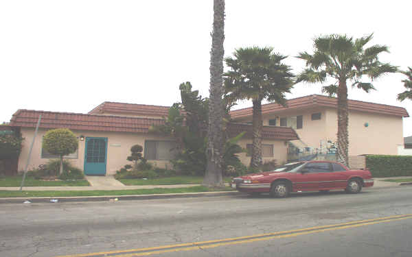 2110 Sunset Cliffs in San Diego, CA - Building Photo - Building Photo