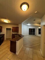 5609 Legacy Crescent Pl in Riverview, FL - Building Photo