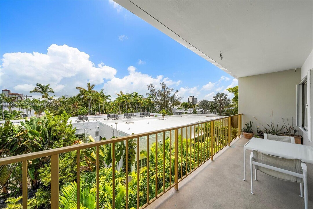1540 Meridian Ave in Miami Beach, FL - Building Photo