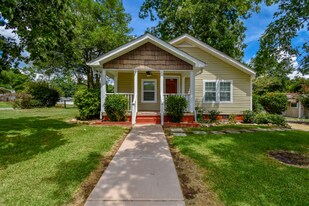 109 11th Ave N in Alexander City, AL - Building Photo
