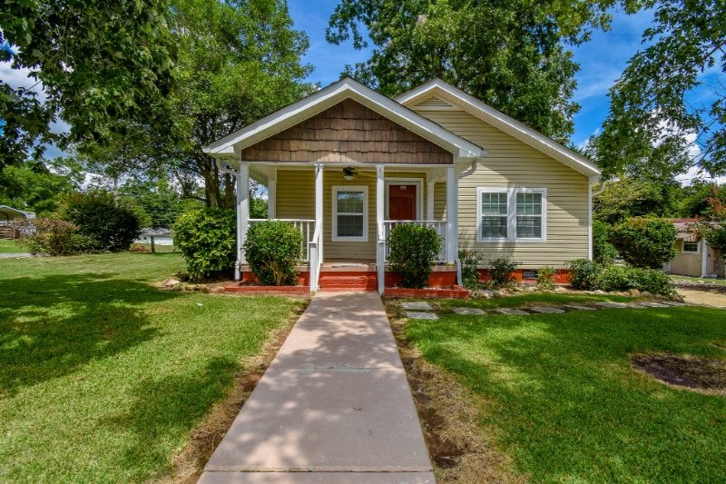 109 11th Ave N in Alexander City, AL - Building Photo