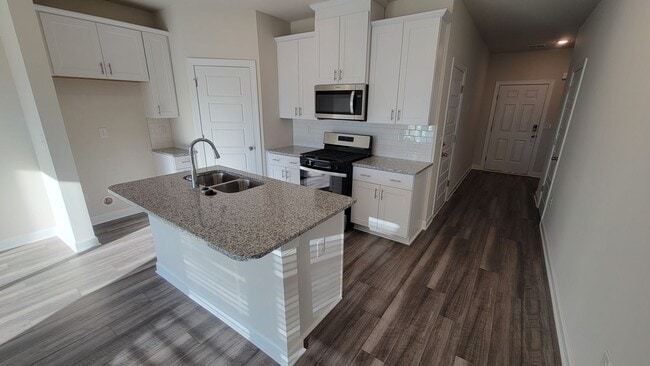 4 Rockshire Trl in Fountain Inn, SC - Building Photo - Building Photo