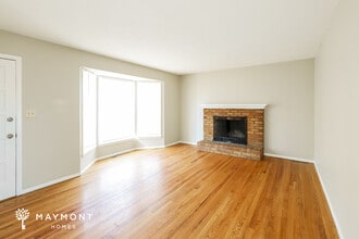 9317 Eastern Ave in Kansas City, MO - Foto de edificio - Building Photo