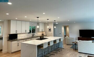 226 Alderbrook Pl in Moraga, CA - Building Photo - Building Photo