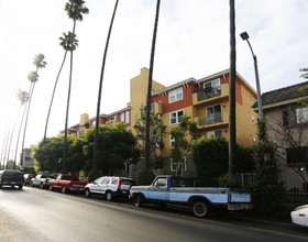 Residential Condominiums in Los Angeles, CA - Building Photo - Building Photo