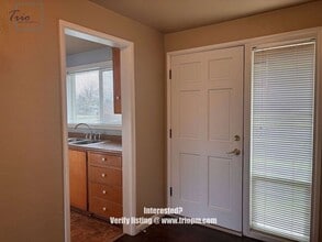 1663 Larkspur Loop in Eugene, OR - Building Photo - Building Photo