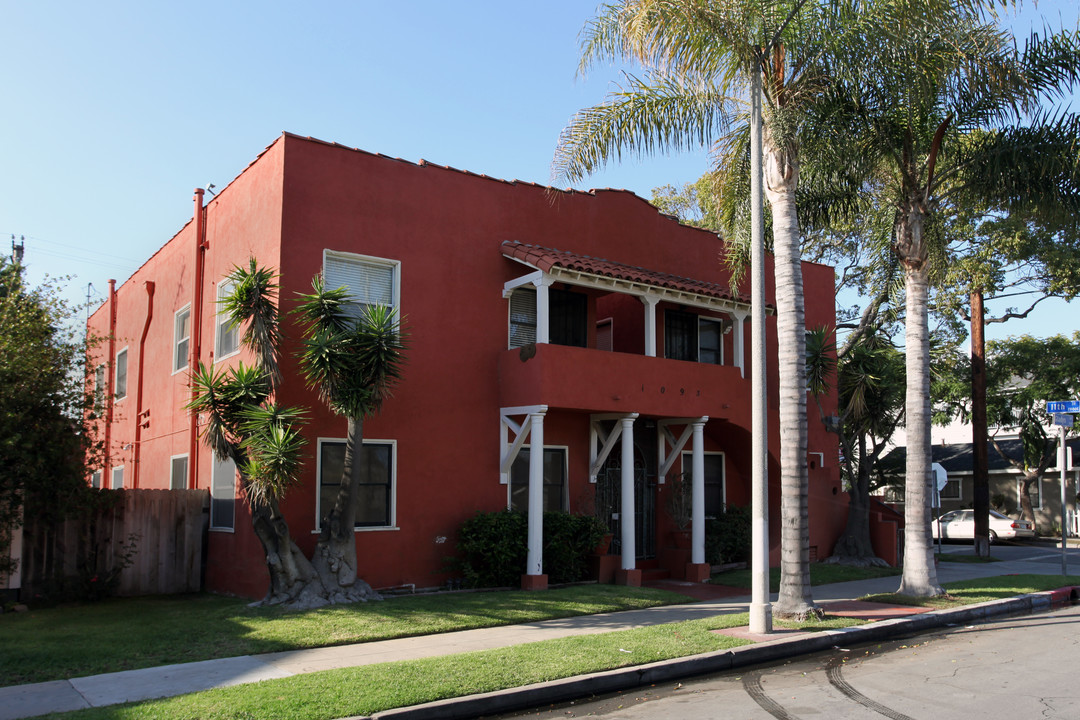 1093 Gladys Ave in Long Beach, CA - Building Photo