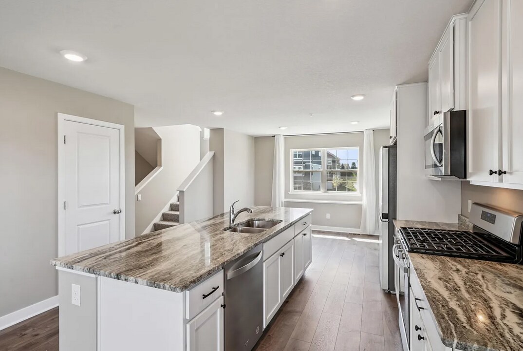 6636 Hinterland Trl S in Cottage Grove, MN - Building Photo