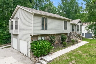 1640 Clearstone Dr in Lithia Springs, GA - Building Photo - Building Photo