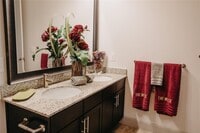 1301 Richmond Ave. photo'