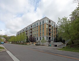 Antiquary in Toronto, ON - Building Photo