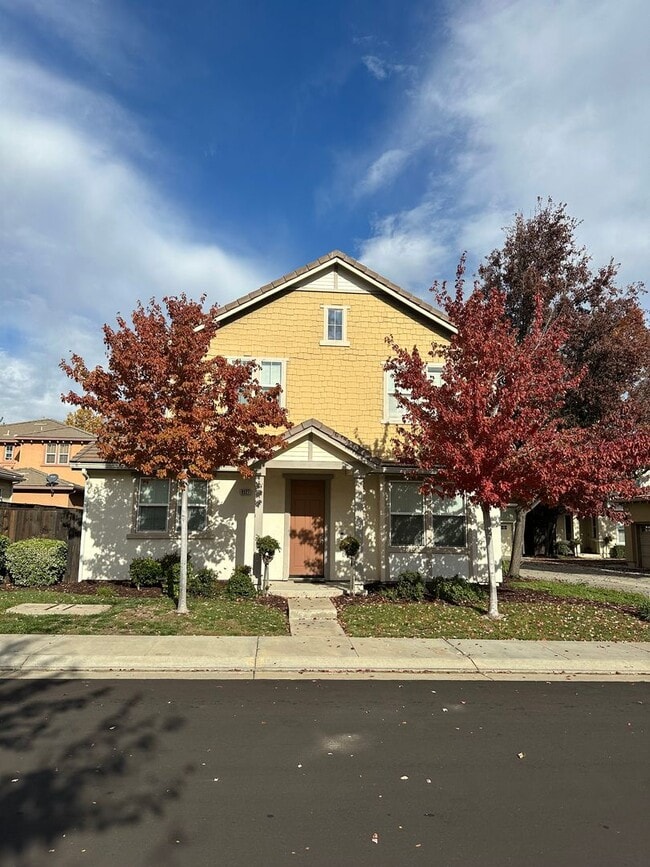 property at 9327 Vintner Cir