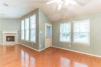 519 Mesquite Dr in Magnolia, TX - Building Photo - Building Photo