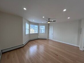 21 E 15th St in Bayonne, NJ - Building Photo - Building Photo