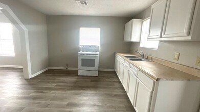 918 3rd Ave S in Texas City, TX - Building Photo - Building Photo