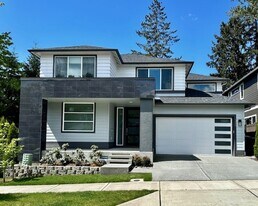 1929 Olympia Ct SE in Renton, WA - Building Photo