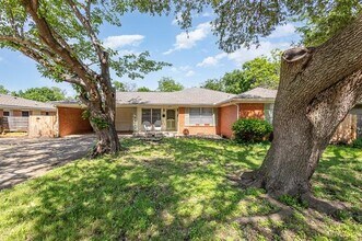 6709 Ascot Ln in Dallas, TX - Building Photo - Building Photo