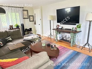 453 Greenlee Rd in Pittsburgh, PA - Building Photo - Building Photo