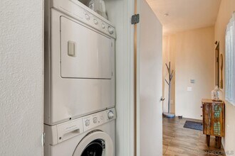 991 Sigsbee St, Unit 991 in San Diego, CA - Foto de edificio - Building Photo