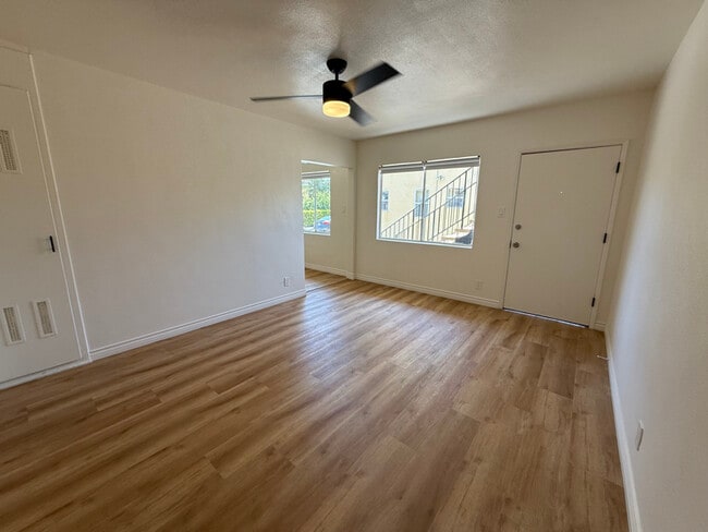 2743 James M Wood Blvd in Los Angeles, CA - Building Photo - Building Photo