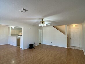 8222 Gold Tee Dr in Houston, TX - Building Photo - Building Photo