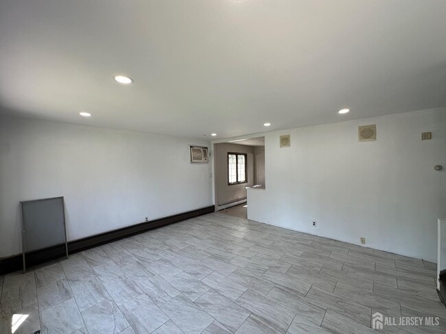 property at 128 Homes Park Ave