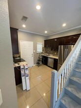 3510 Avenue L in Galveston, TX - Foto de edificio - Building Photo