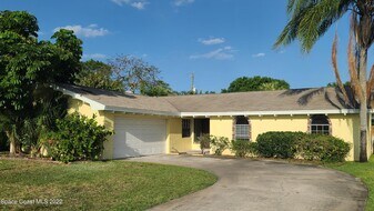 231 Shore Ln in Satellite Beach, FL - Building Photo