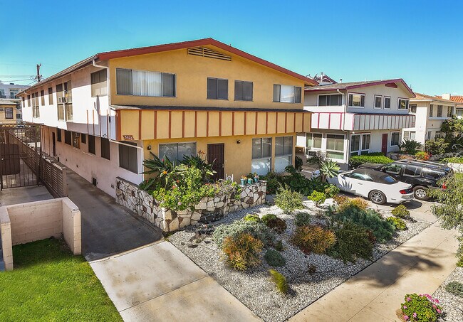 sat8526 in Los Angeles, CA - Foto de edificio - Building Photo