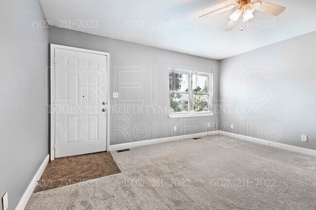 6631 Evangeline Ave in Louisville, KY - Foto de edificio - Building Photo