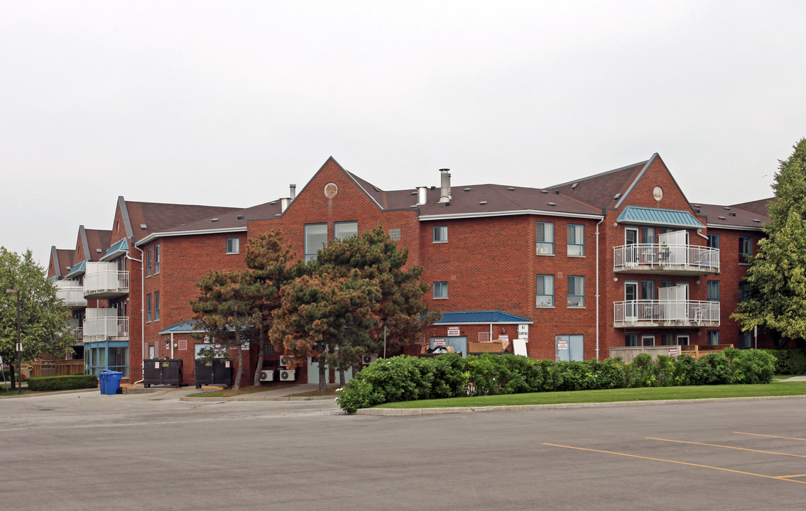 Life Centre / Duffins Creek Landing in Ajax, ON - Building Photo