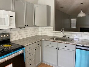 2210 Cigar Ct in Charlotte, NC - Building Photo - Building Photo