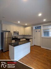 851 W Cornelia Ave in Chicago, IL - Building Photo - Building Photo