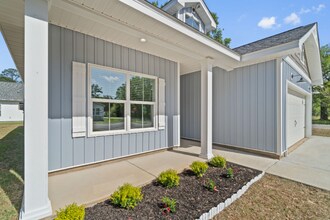 8258 Nelson St in Pensacola, FL - Building Photo - Building Photo