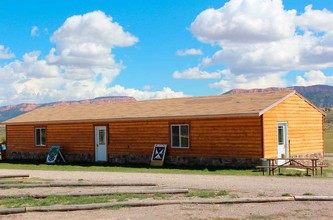 594 N Hwy 89 in Hatch, UT - Building Photo - Building Photo