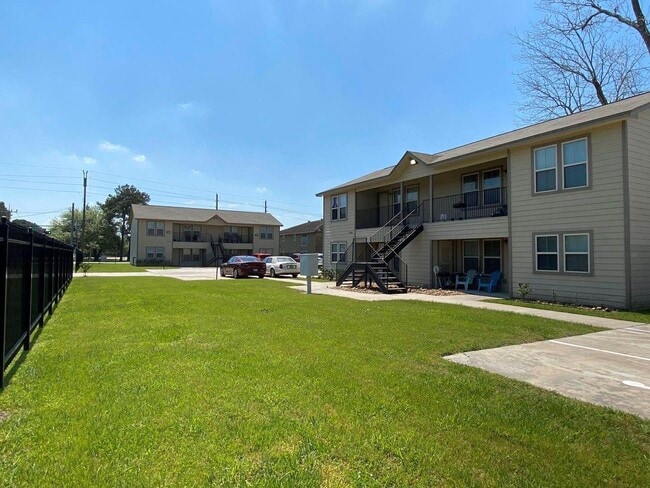 property at 2512 S Houston Ave