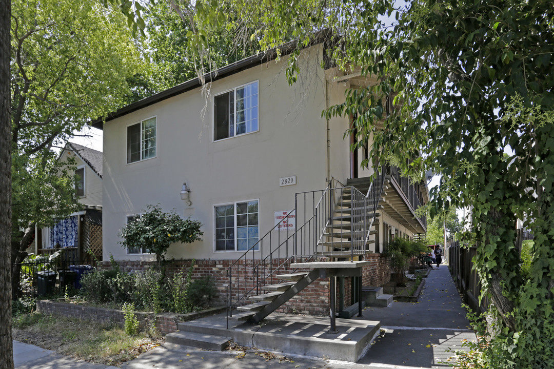 2820 O St in Sacramento, CA - Building Photo