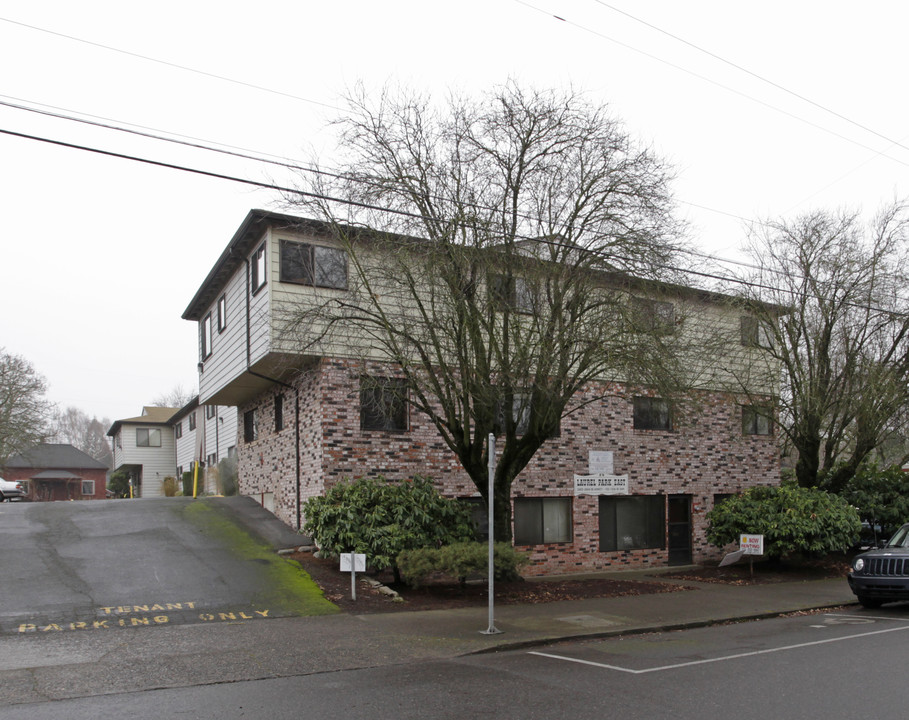 Laurel Park East in Portland, OR - Building Photo