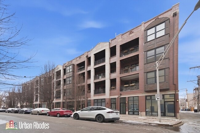 2114 W Rice St, Unit J00W, Unit J00W
