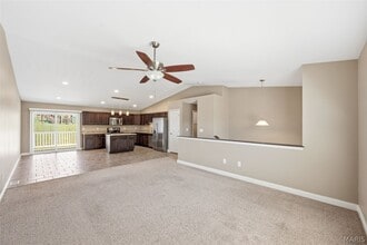 305 Shadow Trace Dr in Wentzville, MO - Building Photo - Building Photo