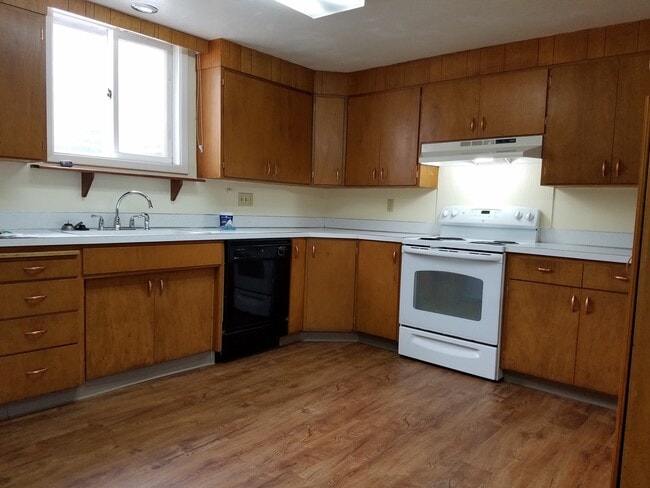 907 W Villard St in Bozeman, MT - Building Photo - Building Photo