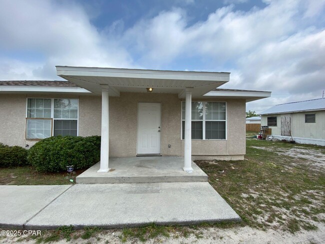 property at 713 N 9th St