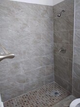 16890 NE 21st Ave-Unit -10 in North Miami Beach, FL - Building Photo - Building Photo