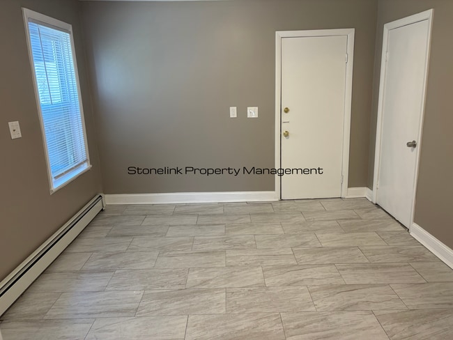 137 Armistice Blvd in Pawtucket, RI - Building Photo - Building Photo