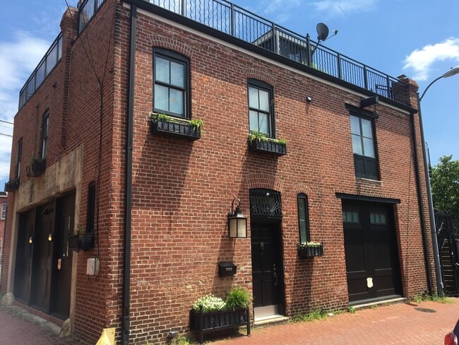 1833 5th St NW, Unit Penthouse