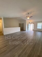 5 Crimson Ct in Highland, IL - Building Photo - Building Photo