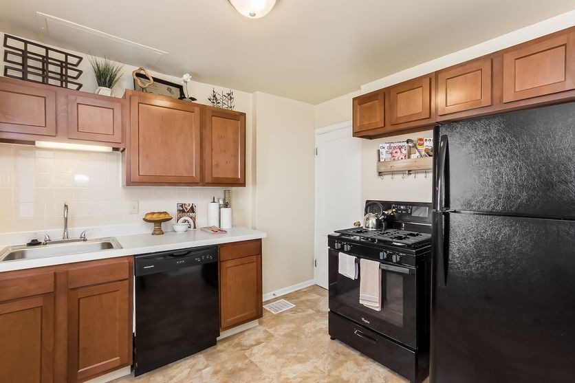 Eden of Whitehall Columbus, OH Apartments